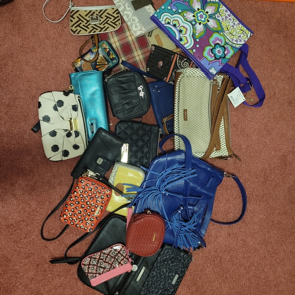 Wallets, wristlets, and purses lot